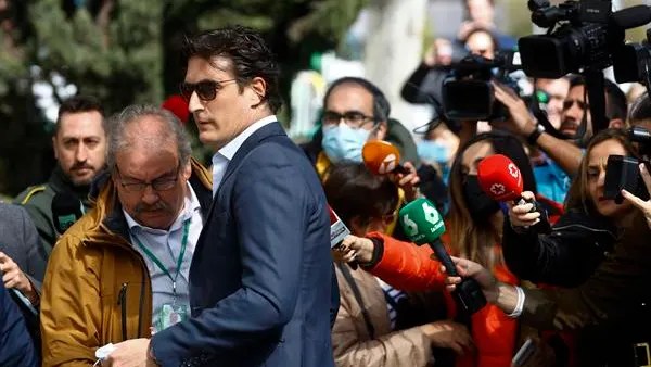 Luis Medina a su llegada al juzgado