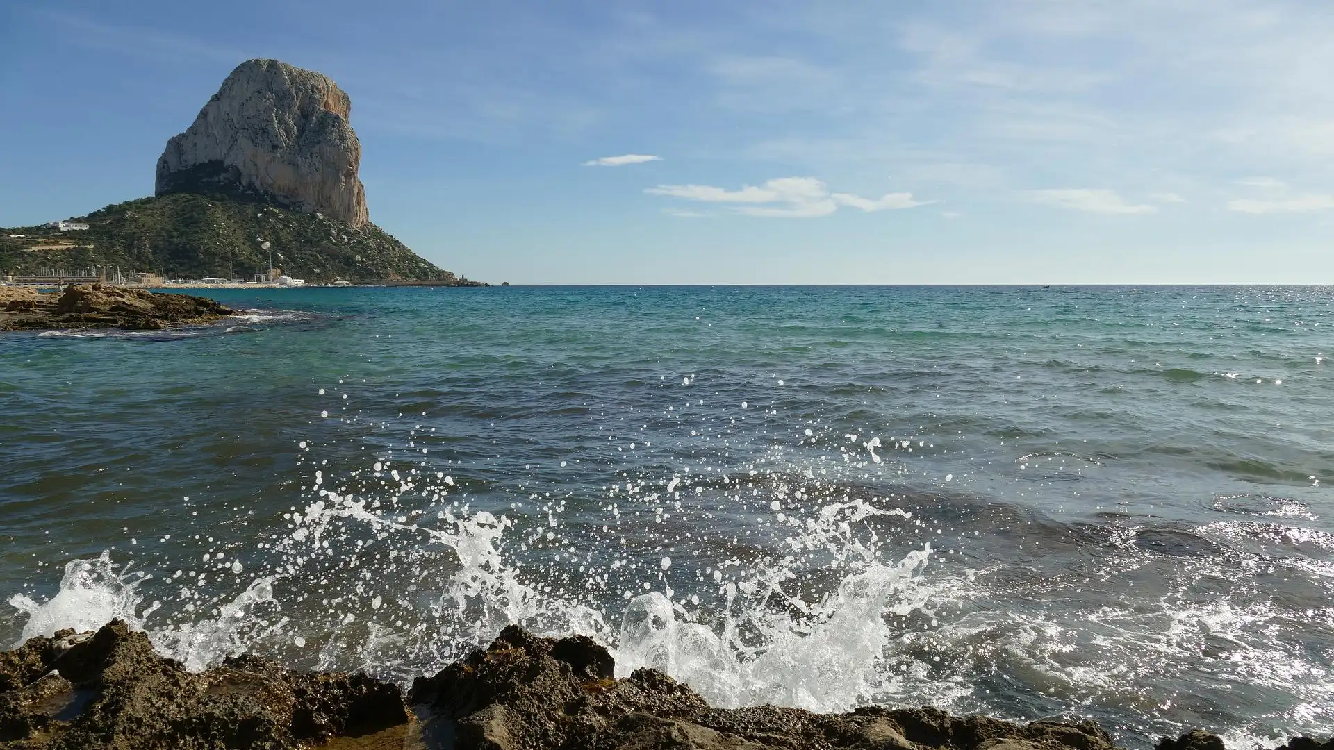 Encuentran los cuerpos de los dos ba&ntilde;istas que saltaron al mar desde el Pe&oacute;n de Ifach, en Alicante