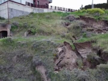 Desalojan 9 vivendas por un corrimiento de tierra en Autol, La Rioja