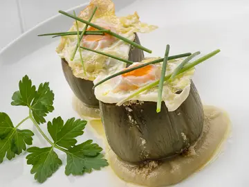 Arguiñano: receta de alcachofas con huevos de codorniz y vinagreta de avellanas