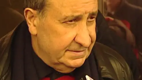 Jesús Gil, dispuesto a convertirse en Presidente del Gobierno: “A no ser que me liquiden” Jesús Gil, dispuesto a convertirse en Presidente del Gobierno: “A no ser que me liquiden”