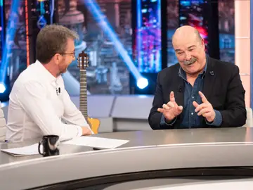 Antonio Resines relata los delirios que tuvo mientras estaba en coma: "Pensaba que había estado con Hitler y Mussolini" Antonio Resines relata los delirios que tuvo mientras estaba en coma: "Pensaba que había estado con Hitler y Mussolini"