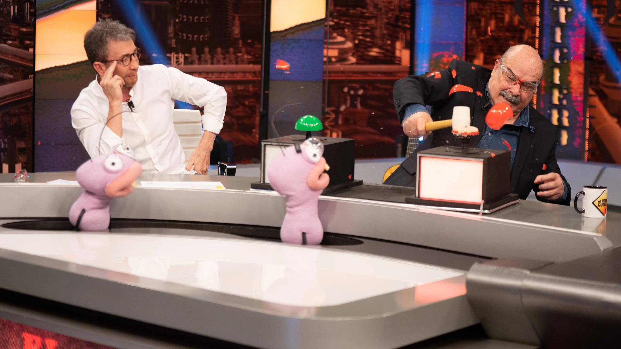 Antonio Resines vuelve a 'El Hormiguero 3.0 como el justiciero m&aacute;s duro: &iquest;Qu&eacute; har&aacute; desaparecer?