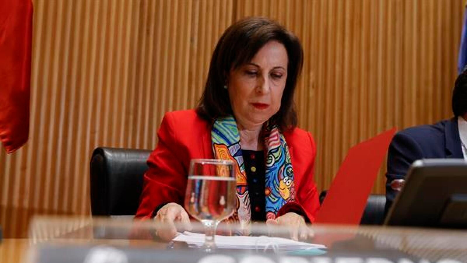 Margarita Robles calla cuando le preguntan si la directora del CNI debe dimitir: 
