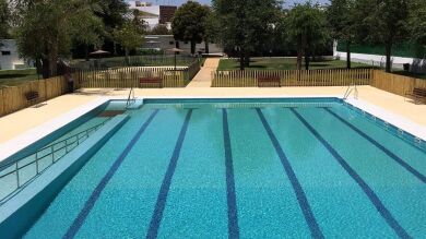 Piscinas Municipales en Andalucía 2022: listado, precios y horarios