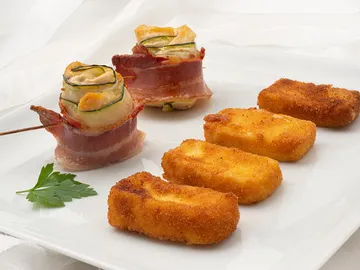 La receta "de aplaudir" de Karlos Arguiñano: pechuga de pollo y panceta con queso frito La receta "de aplaudir" de Karlos Arguiñano: pechuga de pollo y panceta con queso frito