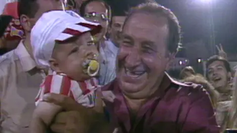 Escandaloso, excéntrico y explosivo, así es la figura de Jesús Gil en 'Yo soy' Escandaloso, excéntrico y explosivo, así es la figura de Jesús Gil en 'Yo soy'