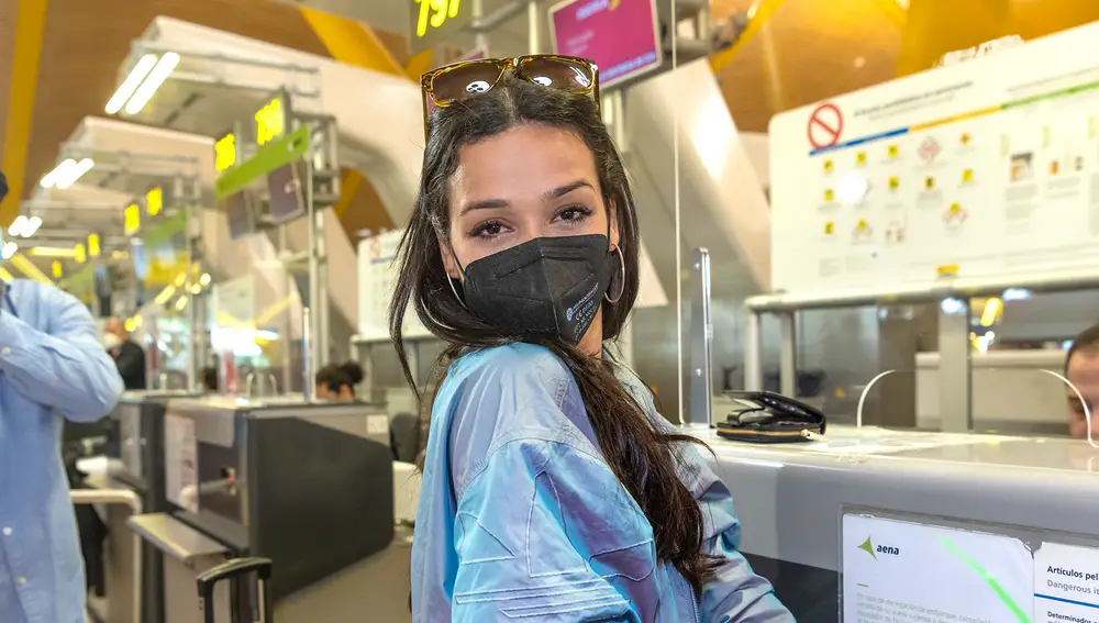 Chanel Terrero en el aeropuerto camino a Eurovisión Chanel Terrero en el aeropuerto camino a Eurovisión