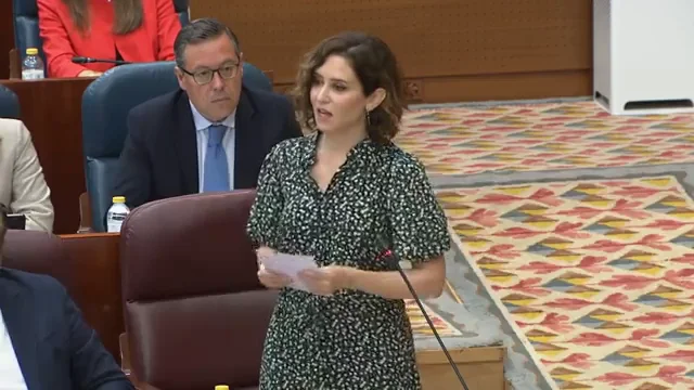 Ayuso vs Mónica García: "Coja una pistola y dispare" Ayuso vs Mónica García: "Coja una pistola y dispare"