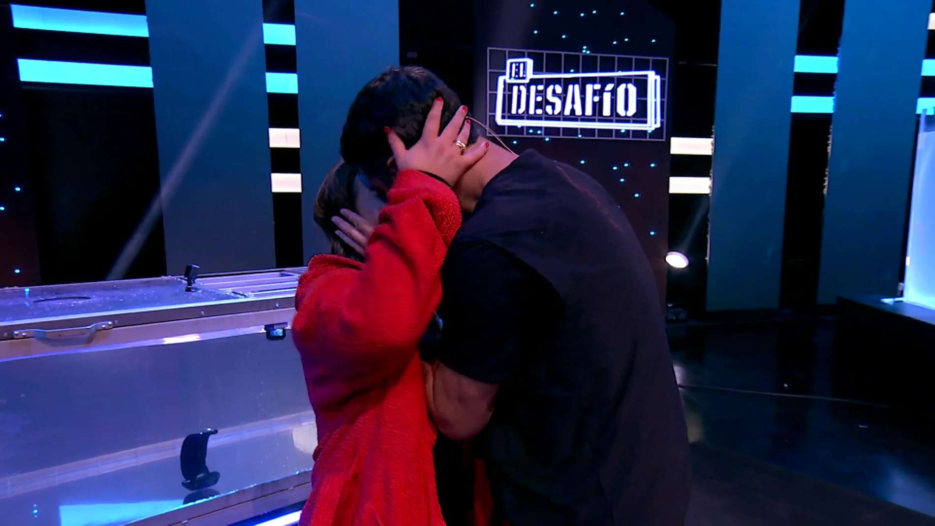 El romántico beso de Jesulín de Ubrique a María José Campanario