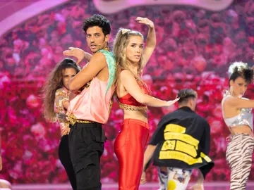 La espectacular transformación de María Pombo en Rosalía junto a Jorge Brazalez como J Balvin en ‘El Desafío’ La espectacular transformación de María Pombo en Rosalía junto a Jorge Brazalez como J Balvin en ‘El Desafío’