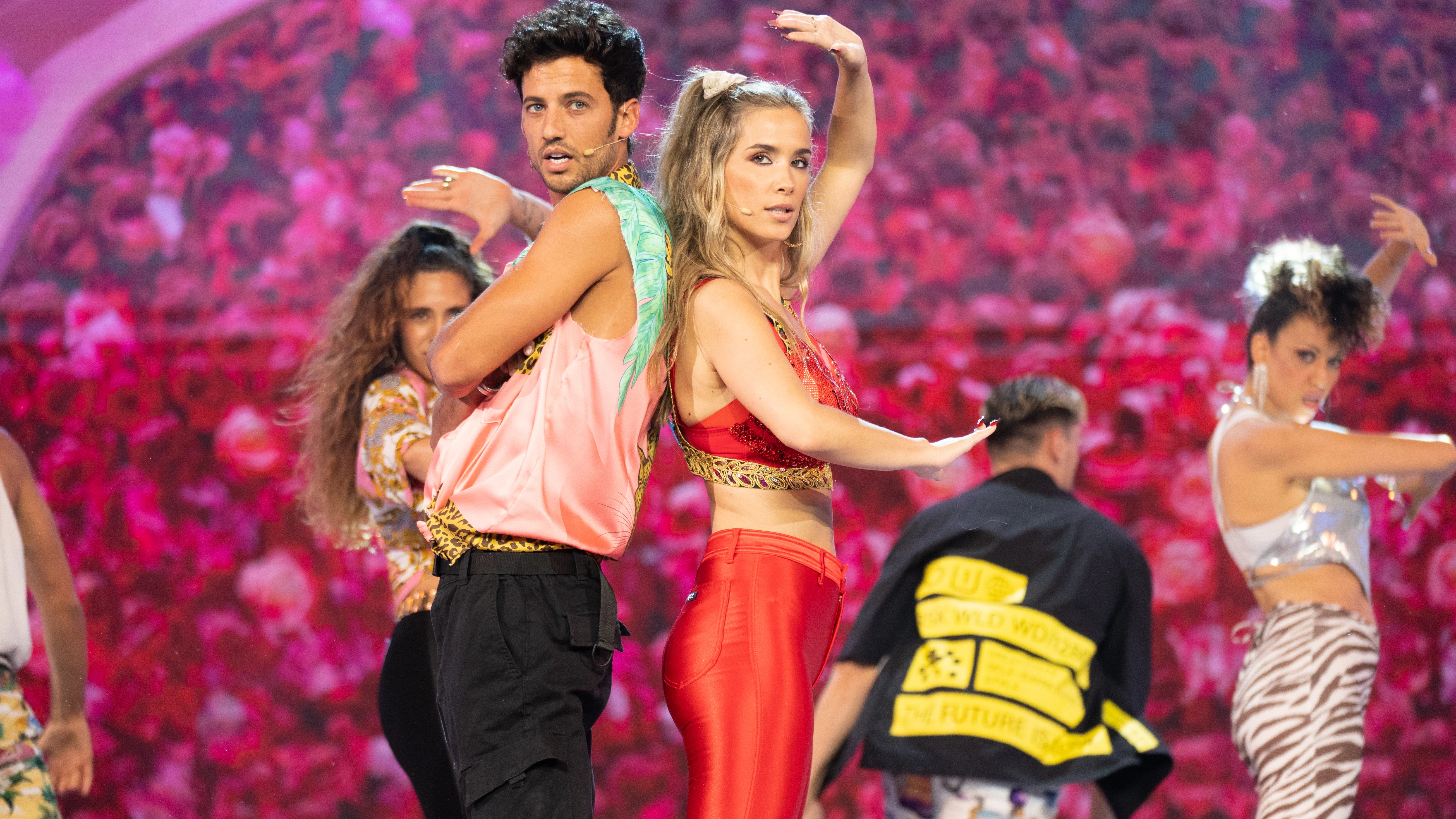 La espectacular transformación de María Pombo en Rosalía junto a Jorge Brazalez como J Balvin en ‘El Desafío’