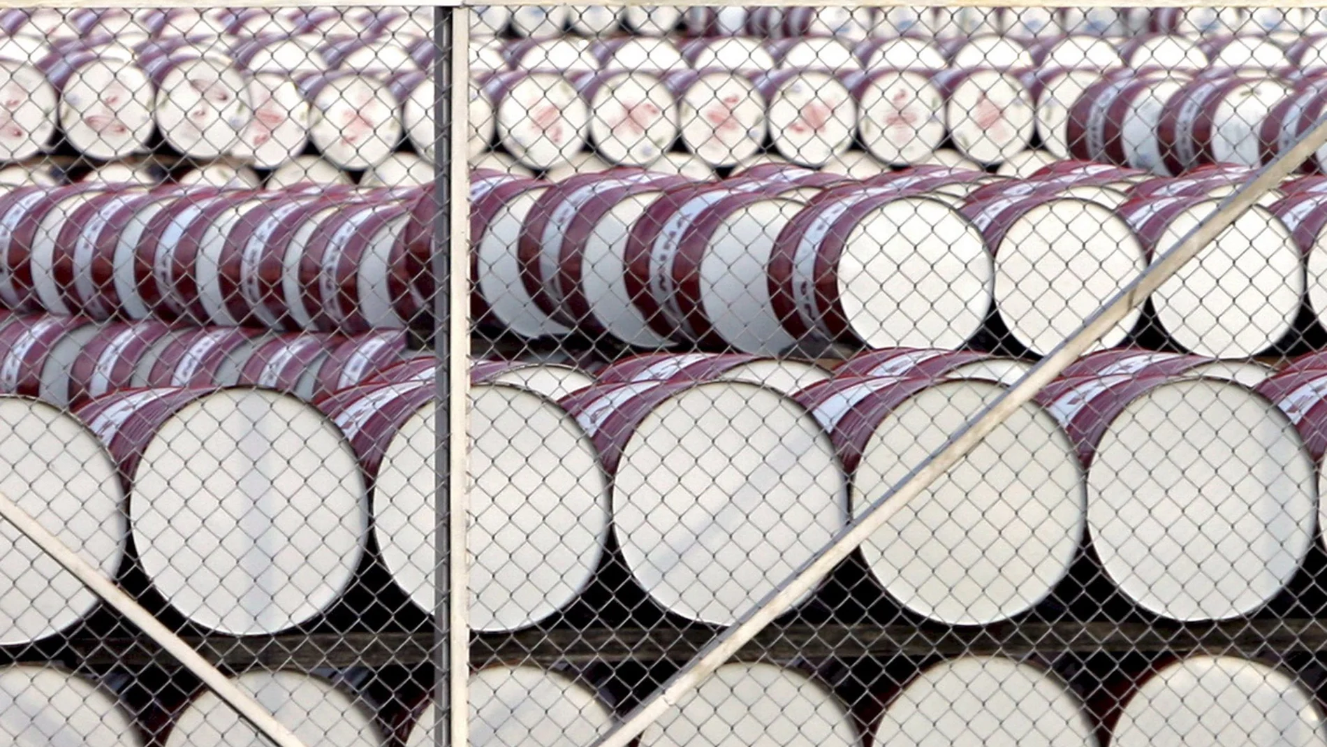 Imagen de archivo de barriles de petróleo