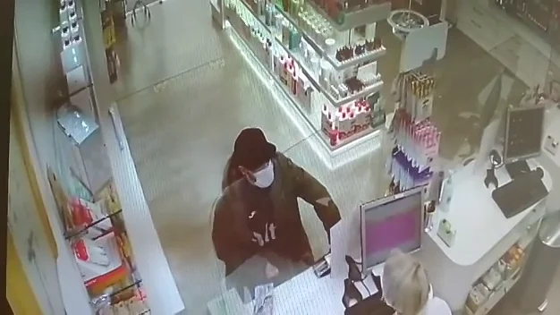 Detenido cuando iba a perpetrar su cuarto robo en Oleiros (A Coruña) Detenido cuando iba a perpetrar su cuarto robo en Oleiros (A Coruña)