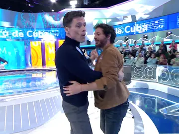 Octavi Pujades y Javier Pereira aparcan su rivalidad para ser pareja de baile en ‘Pasapalabra’ Octavi Pujades y Javier Pereira aparcan su rivalidad para ser pareja de baile en ‘Pasapalabra’