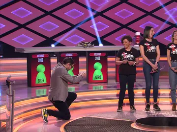 ¿Boda en ‘¡Boom!’? Juanra Bonet se rinde ante Astrid: “¿Quieres casarte conmigo?” ¿Boda en ‘¡Boom!’? Juanra Bonet se rinde ante Astrid: “¿Quieres casarte conmigo?”