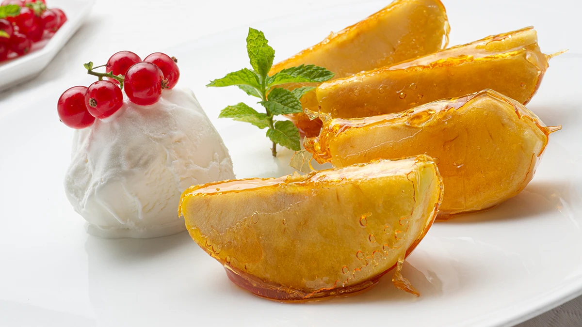 Arguiñano elabora un postre perfecto para el fin de semana: manzanas caramelizadas con helado Arguiñano elabora un postre perfecto para el fin de semana: manzanas caramelizadas con helado