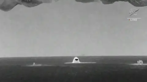 Cápsula de SpaceX regresa con éxito Cápsula de SpaceX regresa con éxito