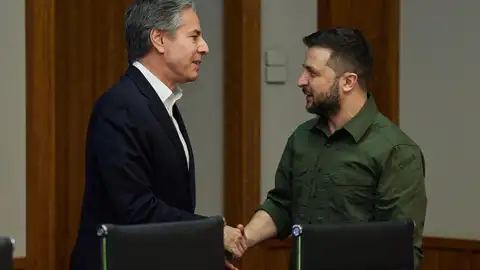 El presidente de Ucrania, Volodimir Zelenski y el secretario de Estado de Estados Unidos, Antony Blinken El presidente de Ucrania, Volodimir Zelenski y el secretario de Estado de Estados Unidos, Antony Blinken
