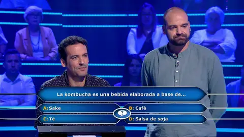 ¡Qué peligro! José Miguel juega sin red en ‘¿Quién quiere ser millonario?’ tras necesitar dos ayudas antes del segundo seguro El aspirante ha tenido que utilizar dos de los tres comodines antes de lo deseado.