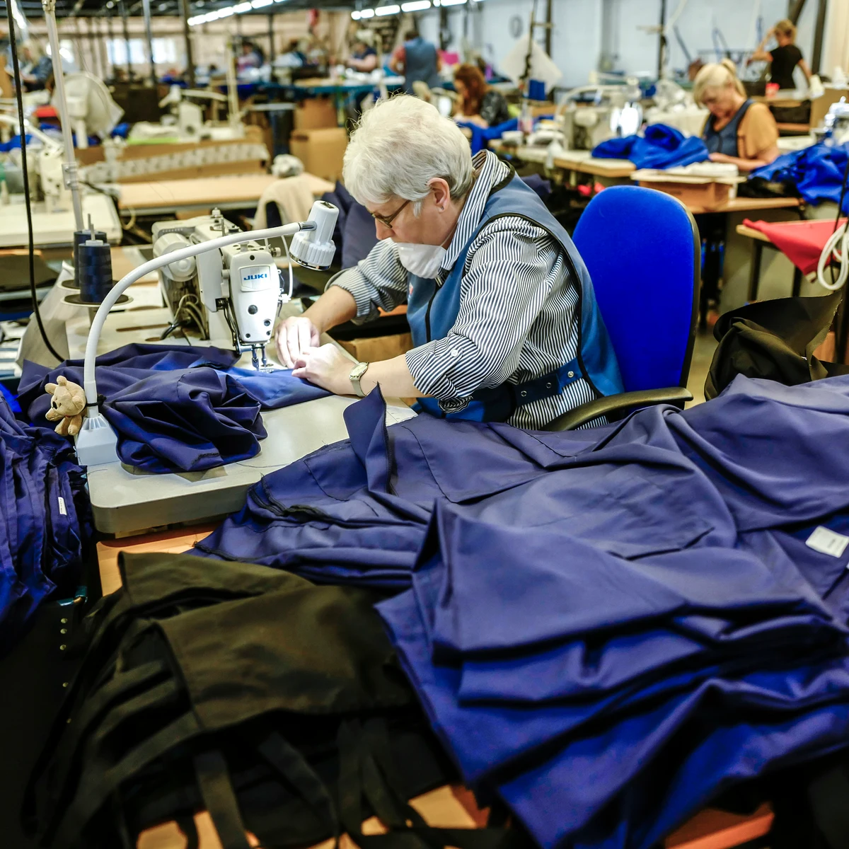 La pandemia 'resucita' la industria textil en España: 