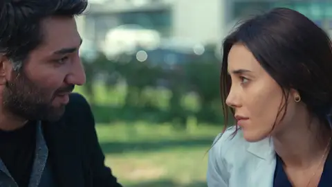 Aras, dispuesto a todo por Asya: “Me has robado el corazón” Aras no va a rendirse. Hará todo lo que esté en su mano para no renunciar a Asya.