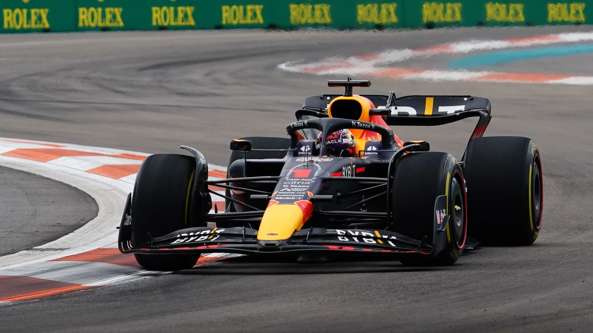 Verstappen se apunta el GP de Miami por delante de Leclerc, Sainz completó el podio y Alonso fue 9º