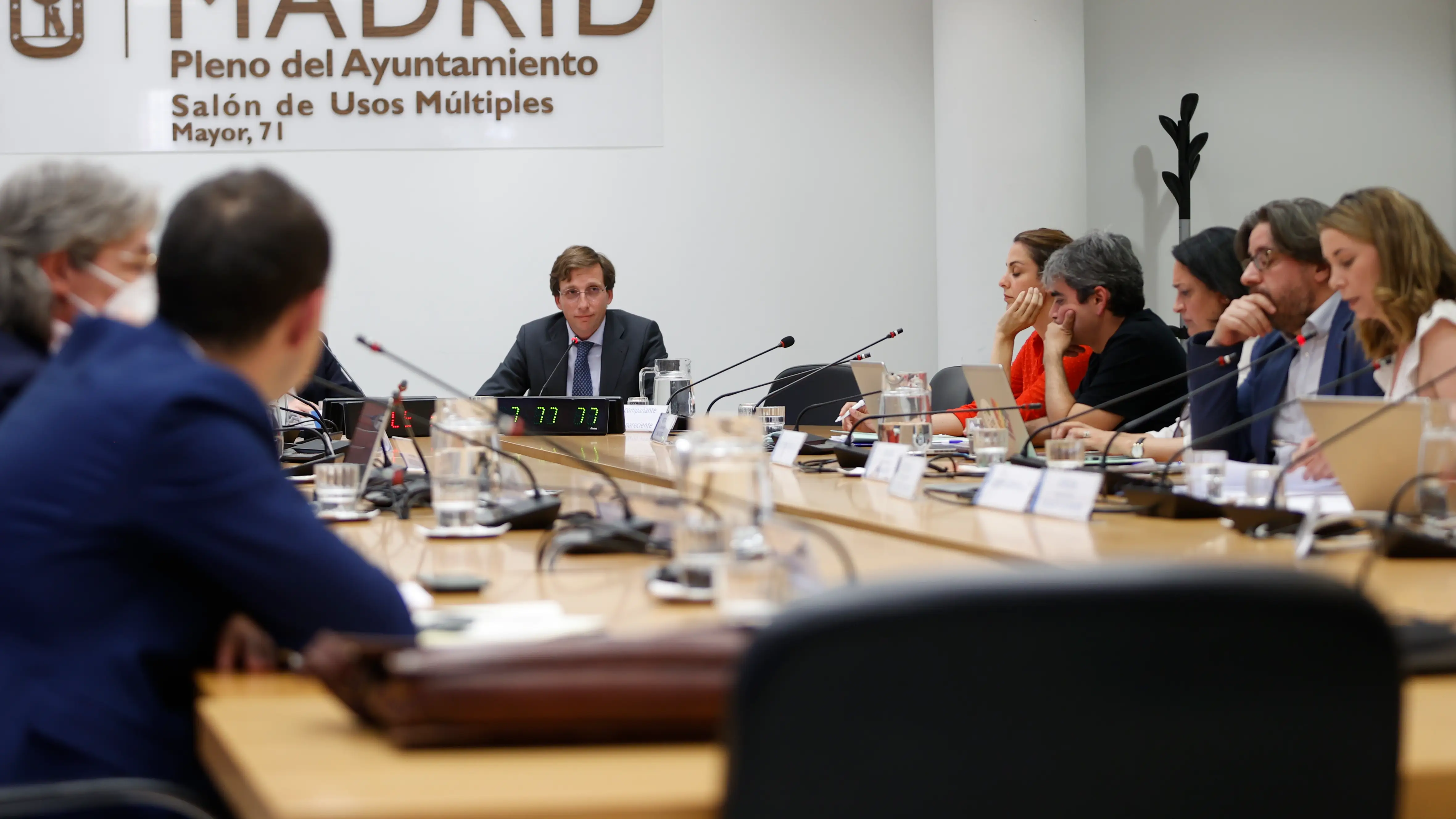Almeida en la comisión por el supuesto espionaje a Ayuso Almeida en la comisión por el supuesto espionaje a Ayuso