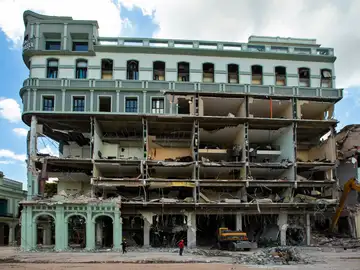 El hotel Saratoga de La Habana tras la explosión