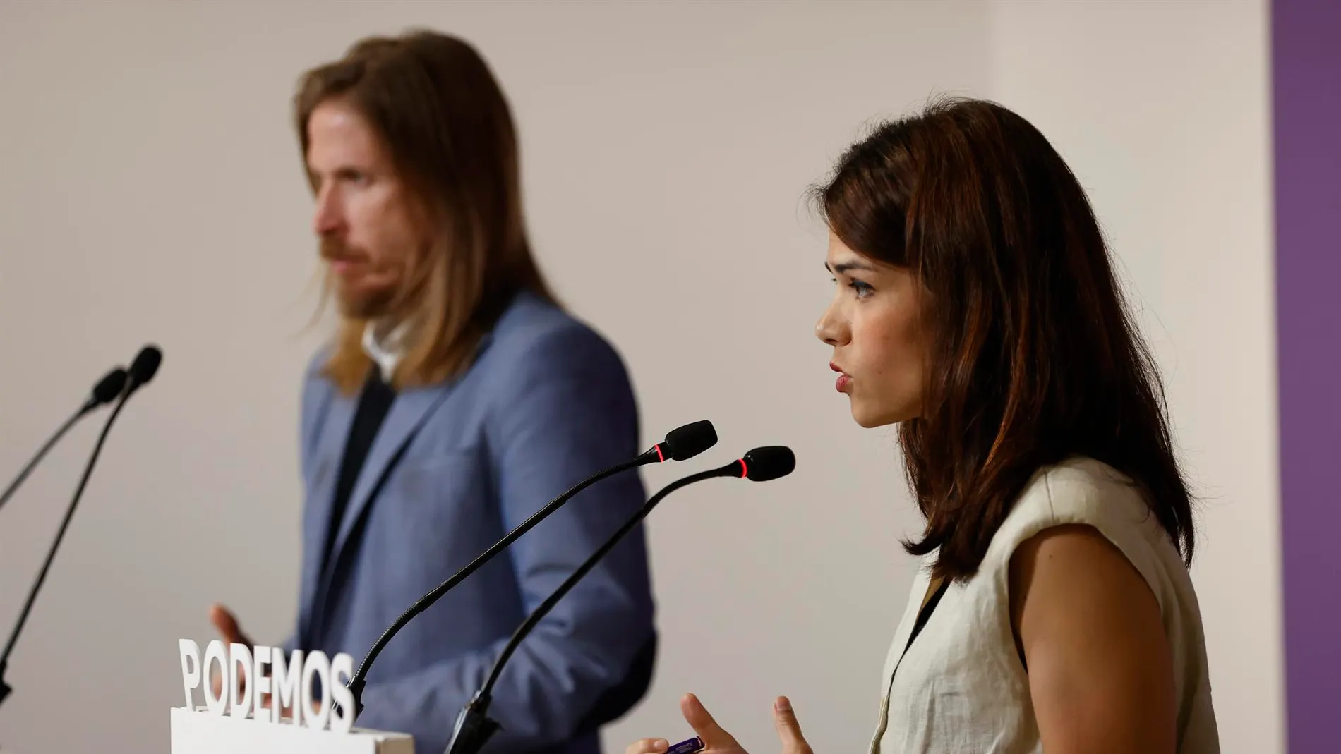  Los portavoces de Unidas Podemos, Isa Serra y Pablo Fernández