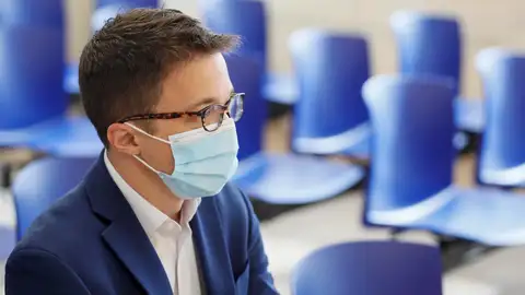 Errejón queda absuelto tras no quedar acreditado que propinase una patada al hombre que lo denunció Errejón queda absuelto tras no quedar acreditado que propinase una patada al hombre que lo denunció