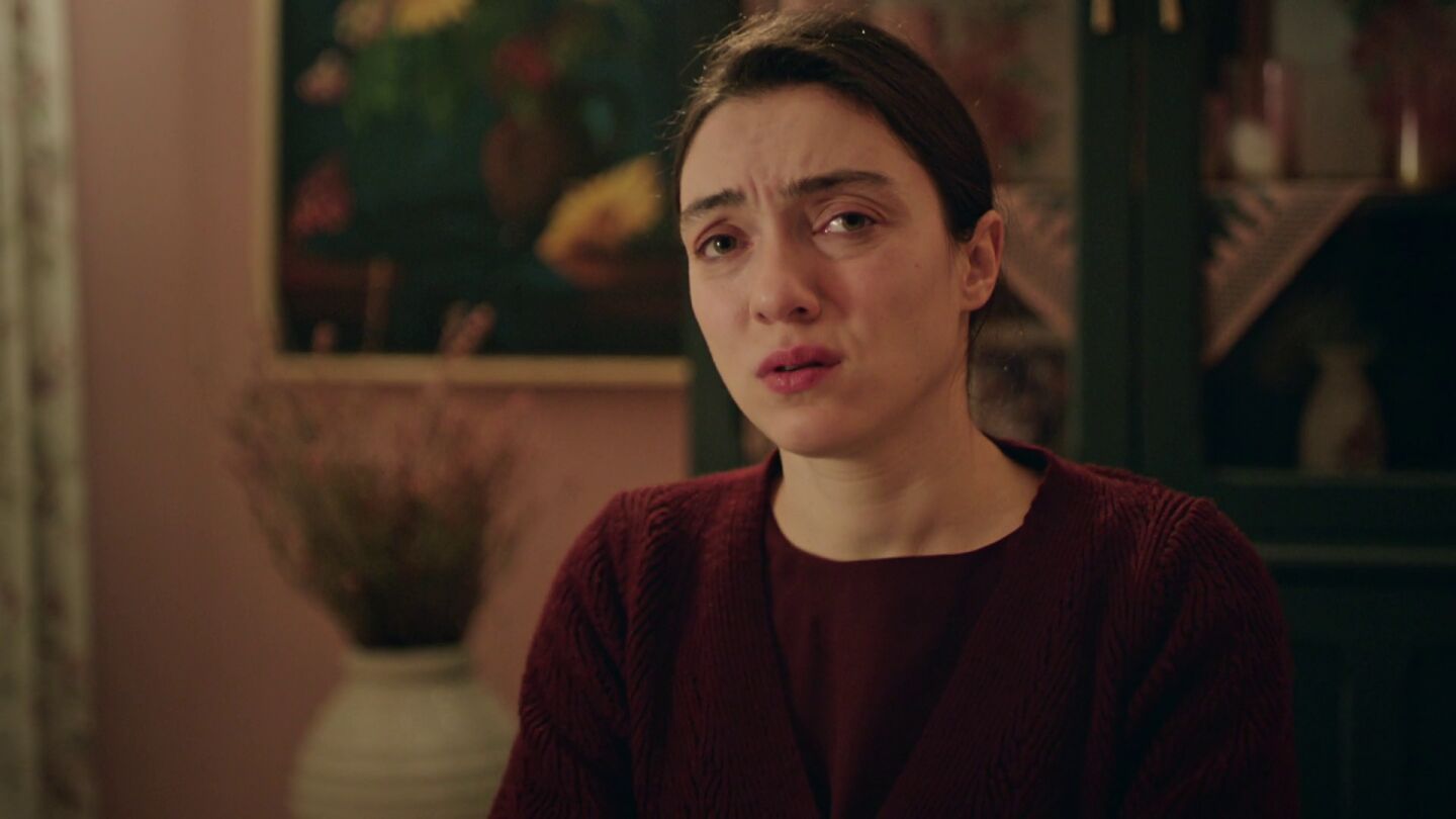 Gülben intenta que su matrimonio con Esat sea de verdad: ¿Lo conseguirá?