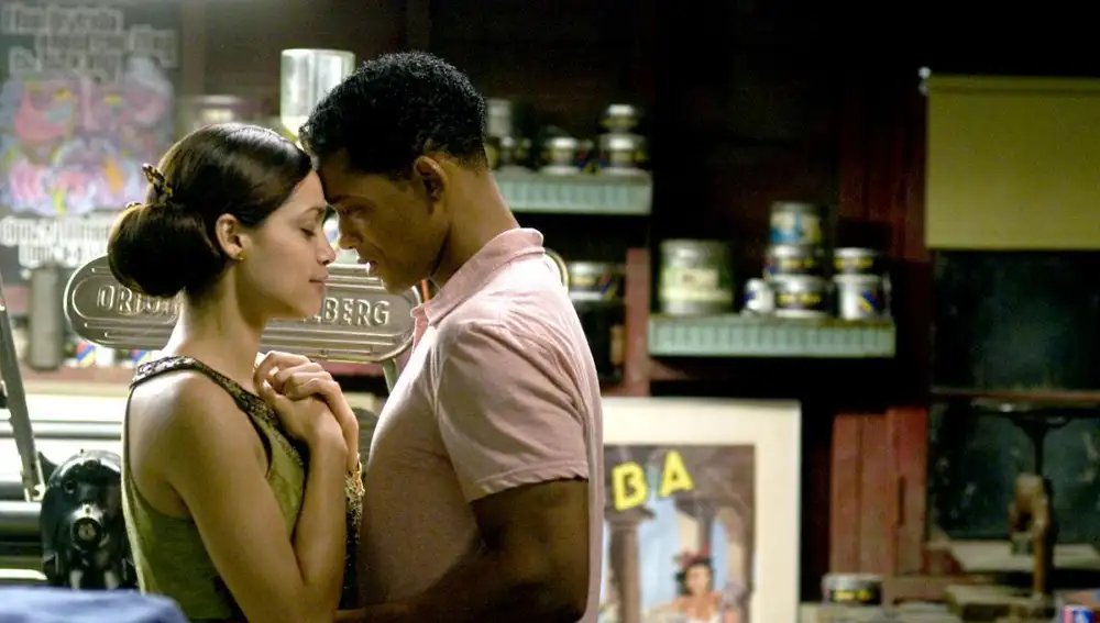 Rosario Dawson y Will Smith en 'Siete almas'