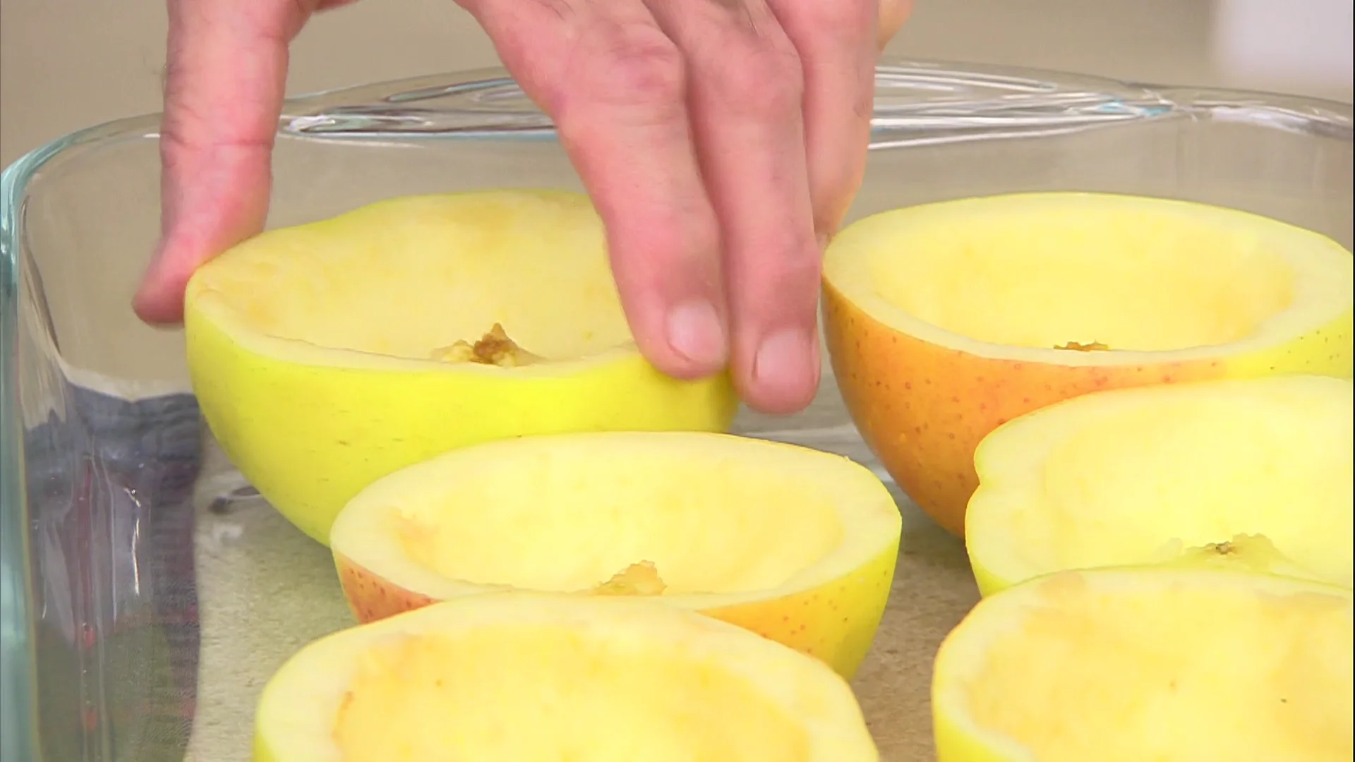 El truco de Arguiñano para que las manzanas se asen bien El truco de Arguiñano para que las manzanas se asen bien