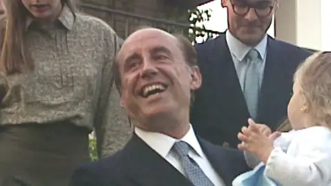 El empresario más rico de los años 70: así construye José María Ruiz-Mateos su imperio El empresario más rico de los años 70: así construye José María Ruiz-Mateos su imperio