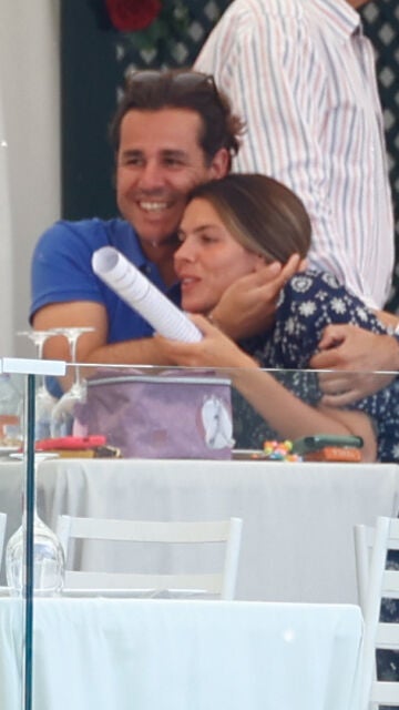 Laura Matamoros con un amigo