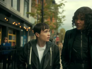 Elliot Page y Emmy Raver-Lampman en la temporada 3 de 'Umbrella Academy' Elliot Page y Emmy Raver-Lampman en la temporada 3 de 'Umbrella Academy'