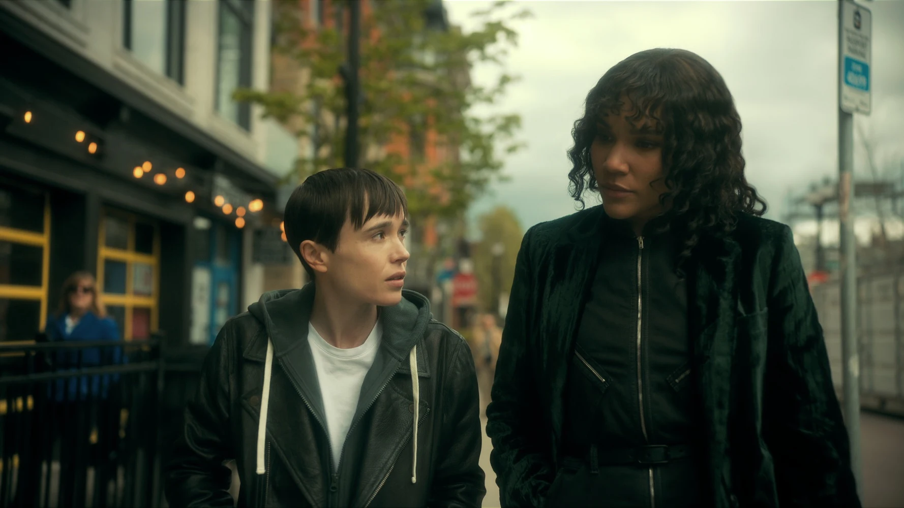 Elliot Page y Emmy Raver-Lampman en la temporada 3 de 'Umbrella Academy' Elliot Page y Emmy Raver-Lampman en la temporada 3 de 'Umbrella Academy'