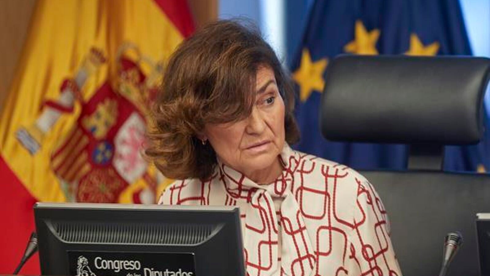 Carmen Calvo sube la temperatura hablando del 