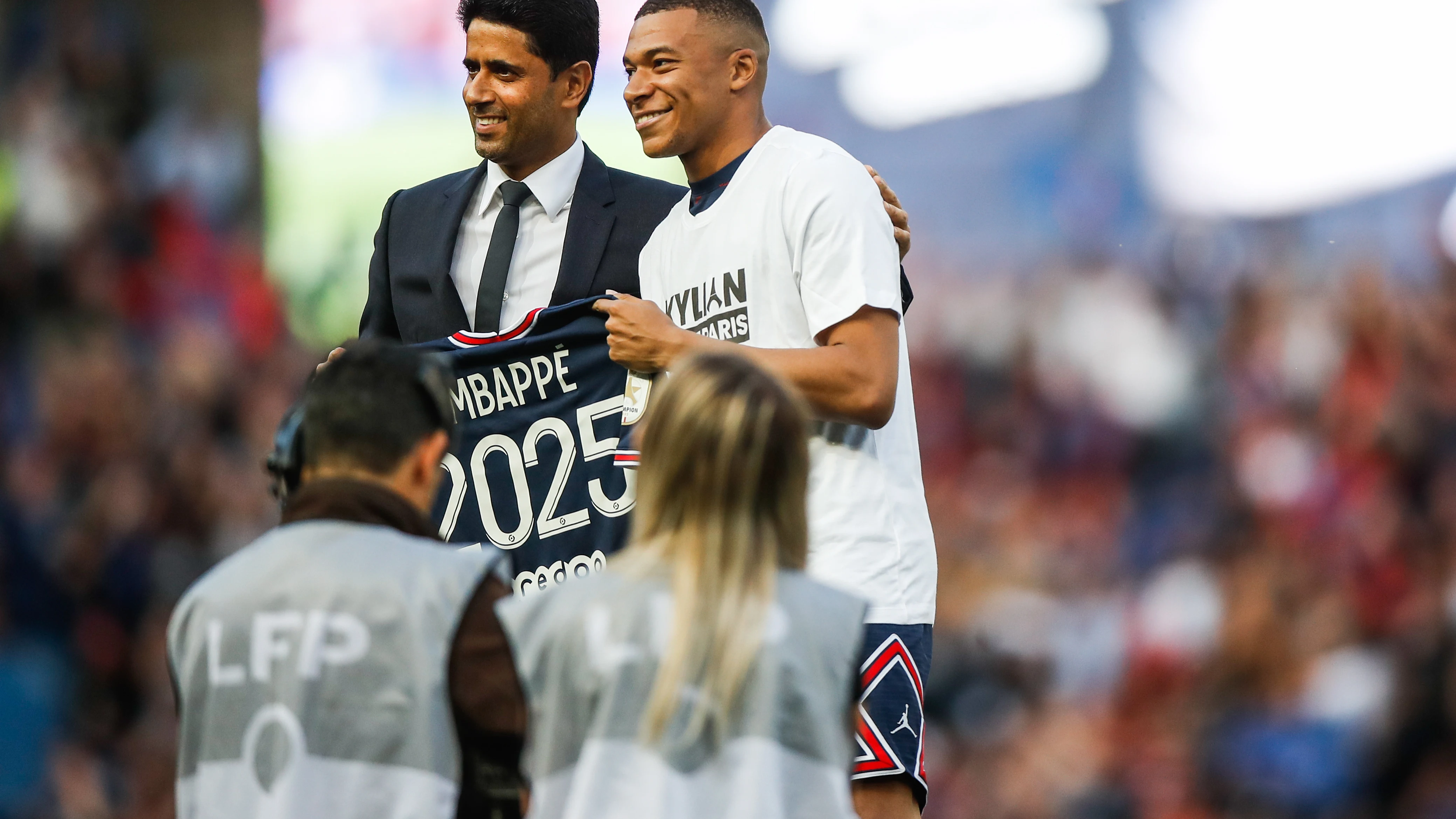 OFICIAL: Kylian Mbappé renueva por el PSG hasta 2025 OFICIAL: Kylian Mbappé renueva por el PSG hasta 2025
