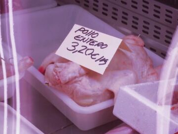 Foto del precio de un pollo tras la subida