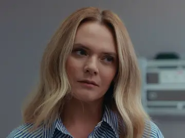 Leyla acude como paciente a la consulta de la doctora Asya: ¿Qué es lo que pretende? Leyla acude como paciente a la consulta de la doctora Asya: ¿Qué es lo que pretende?