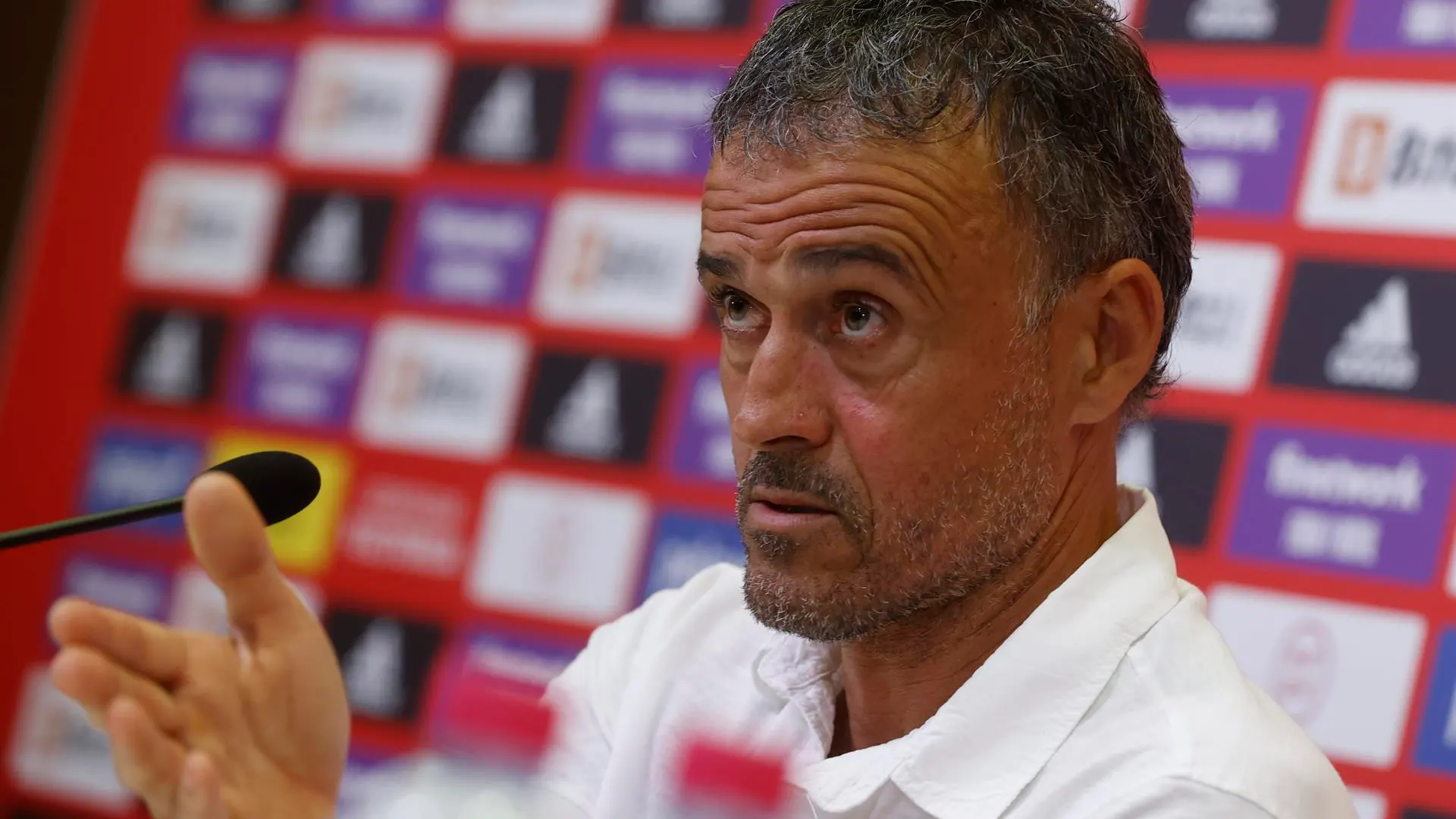 Luis Enrique, sobre la convocatoria para la Nations League: "No nos engañemos, hay bajas en su posición, pero puede volver" Luis Enrique, sobre la convocatoria para la Nations League: "No nos engañemos, hay bajas en su posición, pero puede volver"