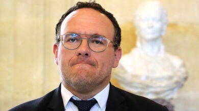 Dos mujeres acusan al ministro francés Damien Abad de violación