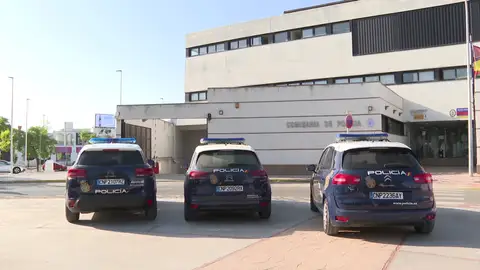 Detenido un hombre por presuntamente apuñalar a su mujer Detenido un hombre por presuntamente apuñalar a su mujer