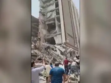 Derrumbe edificio Irán