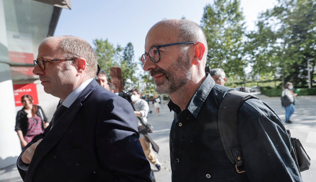 El hermano de Ximo Puig (derecha)