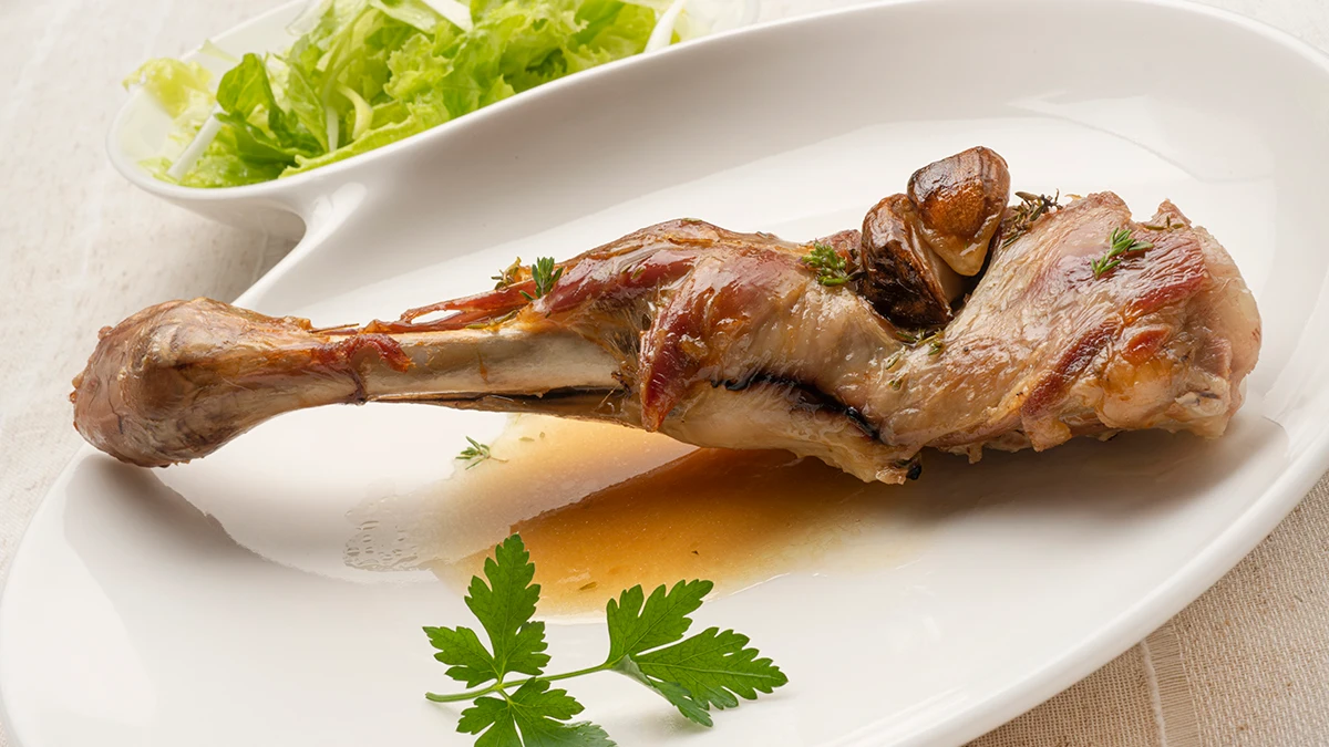 Paletilla de cordero al txakoli, la receta "rápida, rica y que no falla" de Karlos Arguiñano Paletilla de cordero al txakoli, la receta "rápida, rica y que no falla" de Karlos Arguiñano
