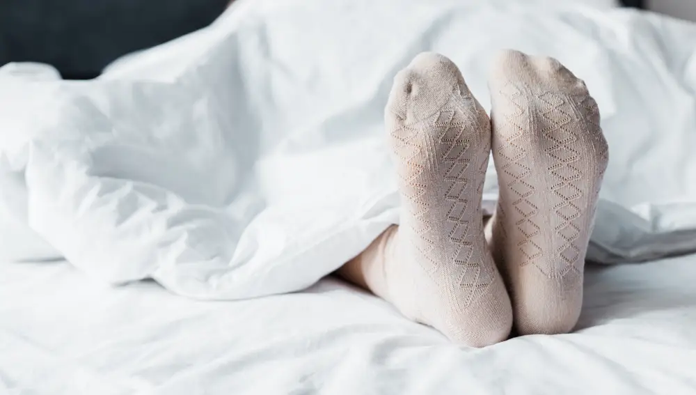 Dormir con los calcetines puestos