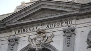 Detalle de la fachada del Tribunal Supremo